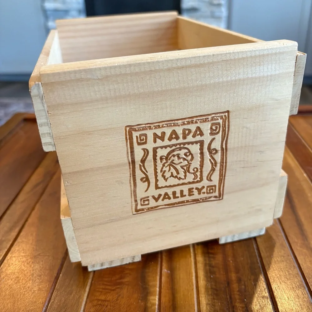 Napa Valley Single row 10x6x6” wooden disk crate square label